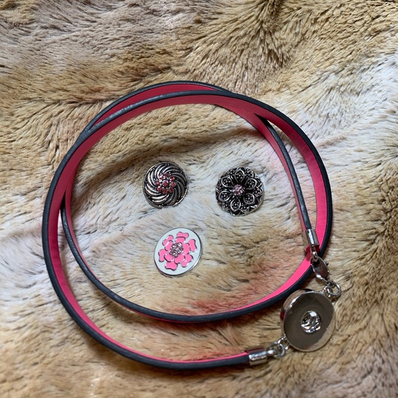 Multi Wrap Snap Bracelet and 3 Snaps - Picture 1 of 6